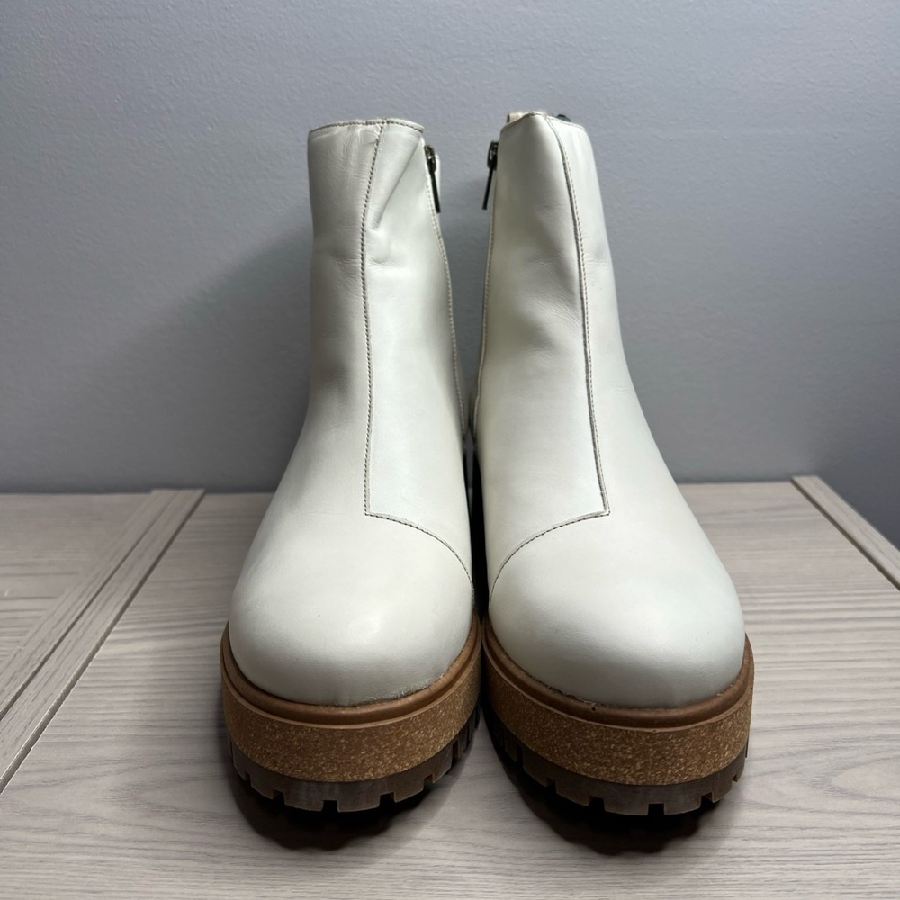 Taos Leather Chelsea Ankle Boots Downtown Eggshell